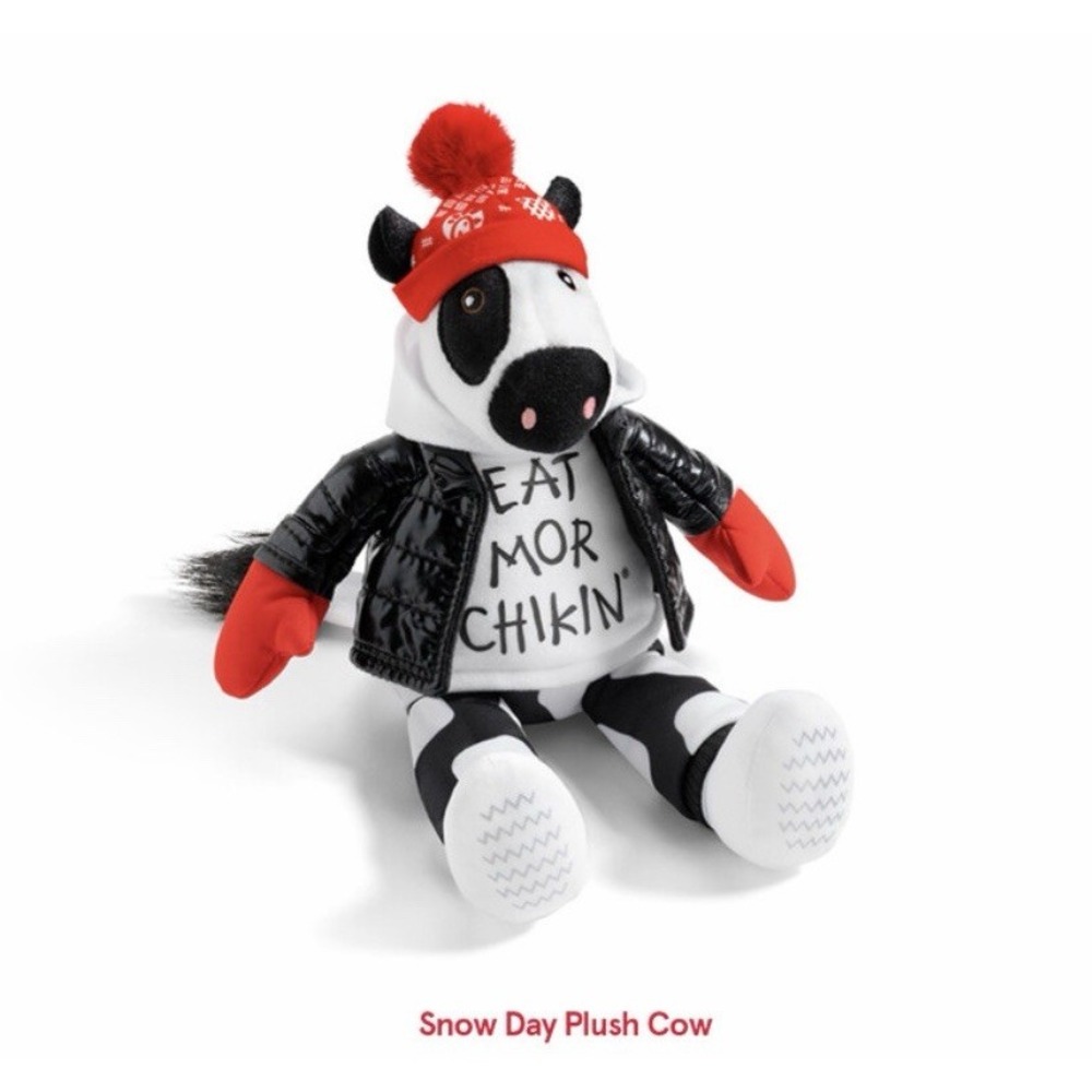 ⭐️NEW Chick-fil-A Holiday 2025‎ Plush Cow Doll Toy Snow Day Christmas 9" ⭐️